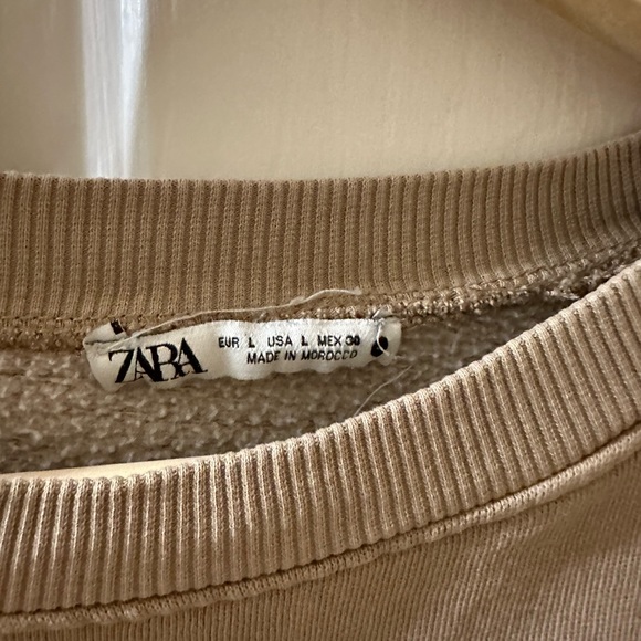 Light brown crewneck sweater - Picture 3 of 3